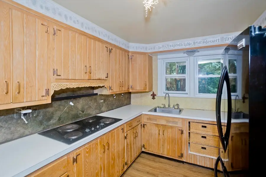 95 Craiwell Ave, West Springfield Town, MA 01104 - #3