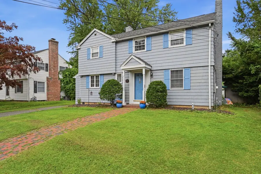 89 Abbott St, Springfield, MA 01118 - #3