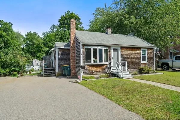 723 Old Randolph, Abington, MA 02351