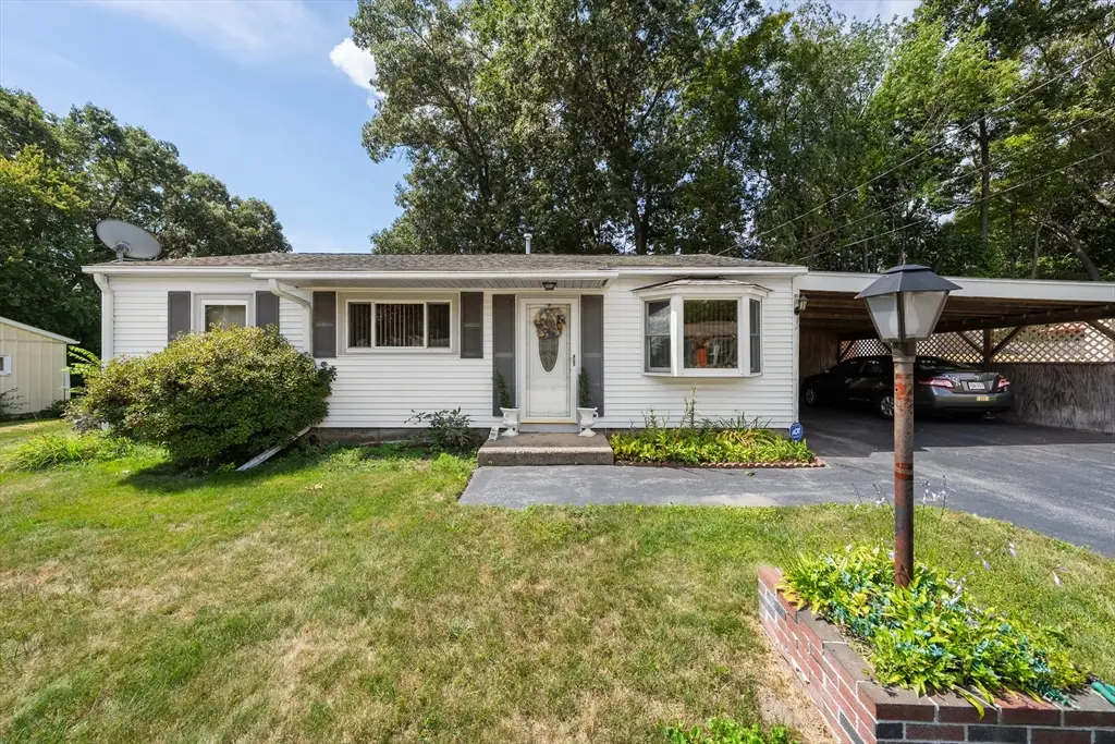 136 Laurie Ln, Lowell, MA 01854 - #1