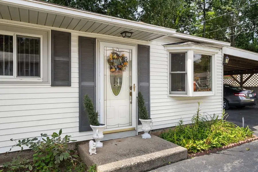 136 Laurie Ln, Lowell, MA 01854 - #3