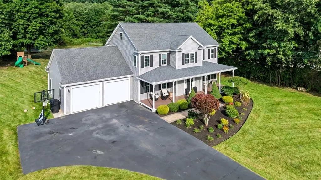 492 Sumner St, Stoughton, MA 02072 - #1