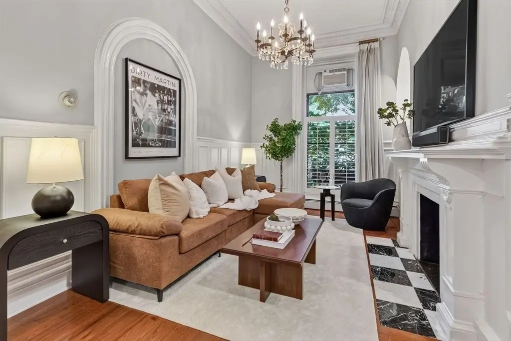 103 Beacon St #1, Boston, MA 02116 - #1