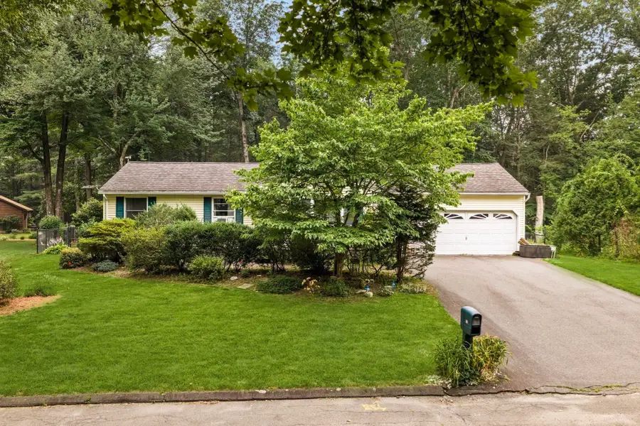 22 Carillon Circle, Easthampton, MA 01027 - #2