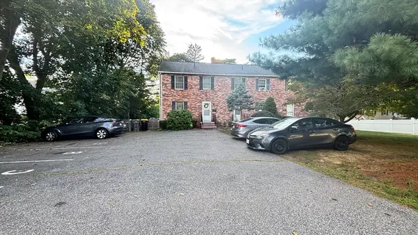 74 Elm St #A, Framingham, MA 01701
