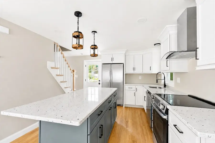 40 Nonquit St, Worcester, MA 01604 - #3