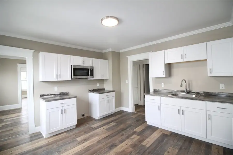 19-21 Thomas Ave, Holyoke, MA 01040 - #3