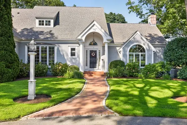 7 Ground Cover Lane, Sandwich, MA 02563