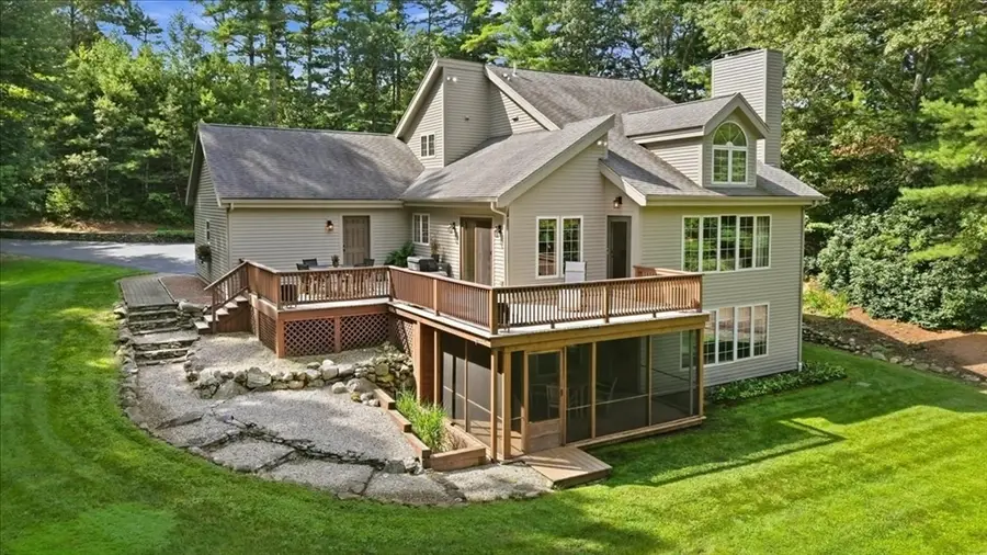 182 High St, Carver, MA 02330 - #2