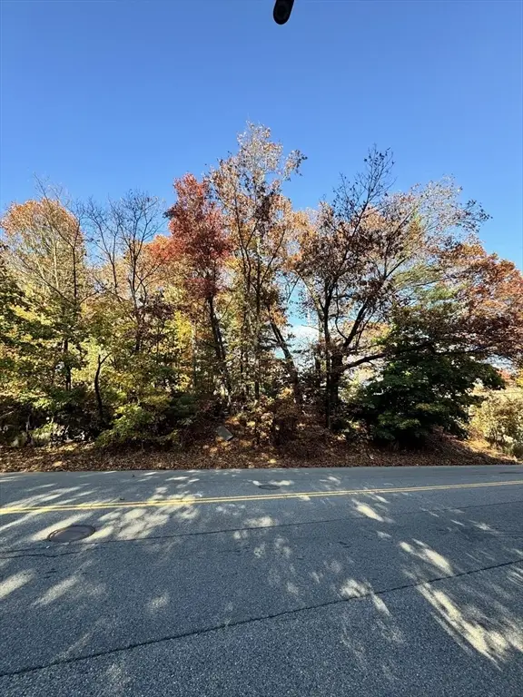 483 Sunderland Rd, Worcester, MA 01604 - #2