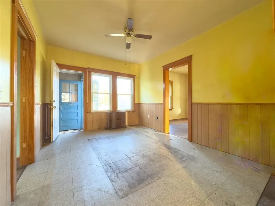 16 Ash St, Fairhaven, MA 02719 - #2