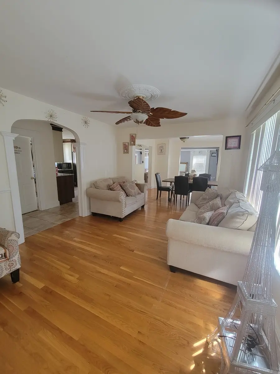 81 Clarke Avenue, Dracut, MA 01826 - #2