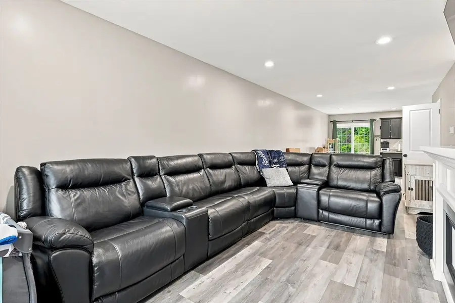 9-11 James St, Holyoke, MA 01040 - #3