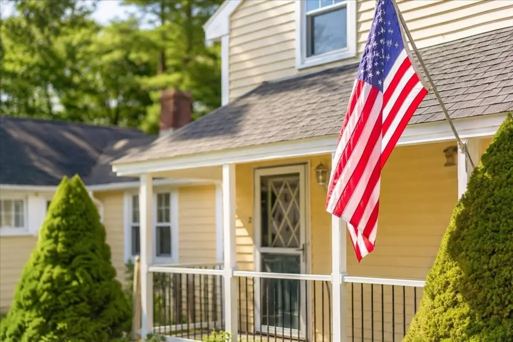 2 Bartlett Ave, Duxbury, MA 02332 - #1