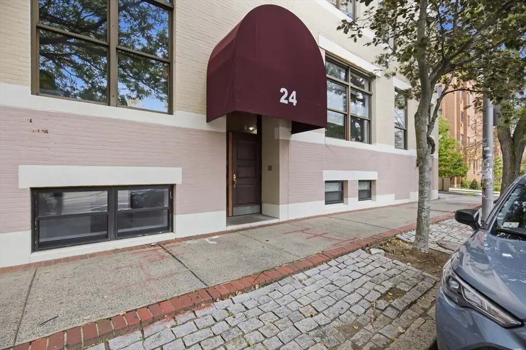 24 Norman St #1, Salem, MA 01970 - #1