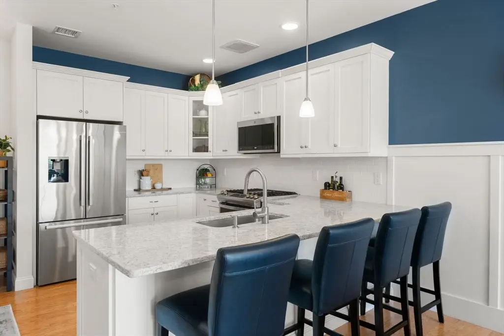 1 Mariners Way #207, Plymouth, MA 02360 - #1