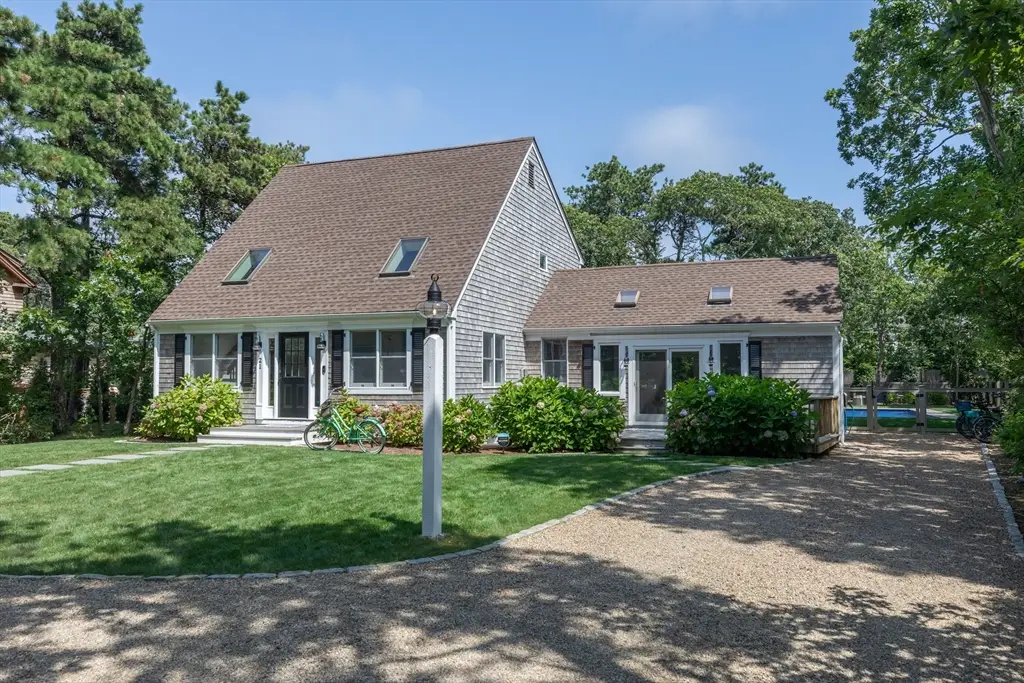 21 Vickers Street, Edgartown, MA 02539 - #1
