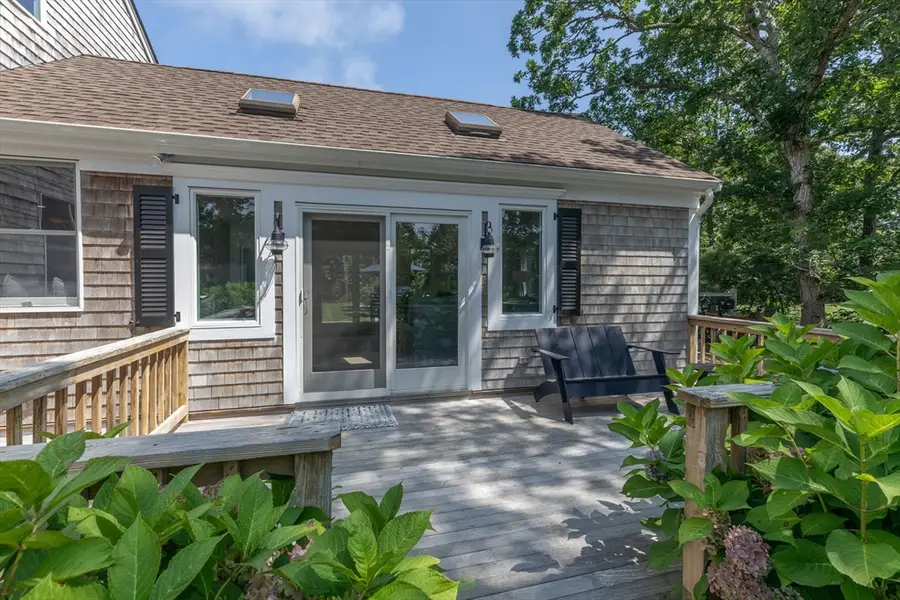 21 Vickers Street, Edgartown, MA 02539 - #3