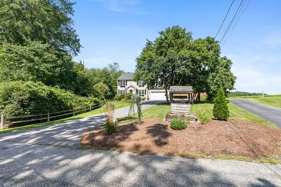 380 N Wheaton Ave, Seekonk, MA 02771 - #3