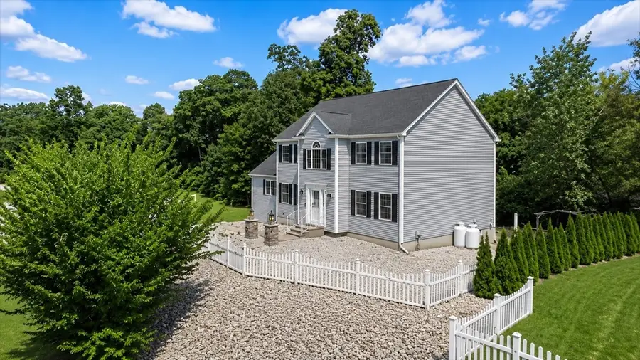 3 Moore Dr, Millbury, MA 01527 - #3