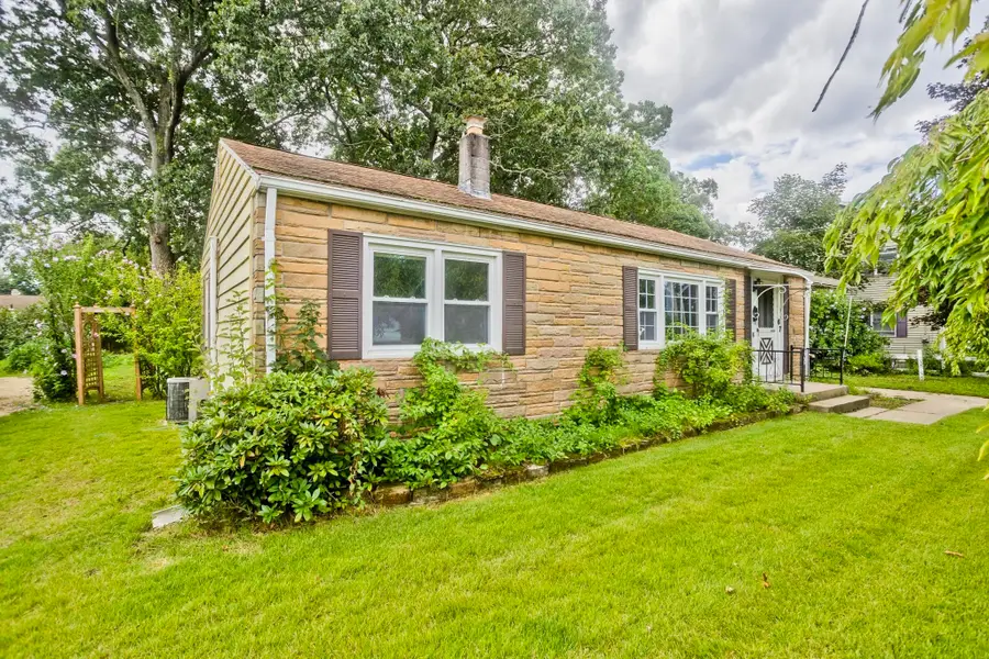 67 Warwick Rd, Chicopee, MA 01020 - #2