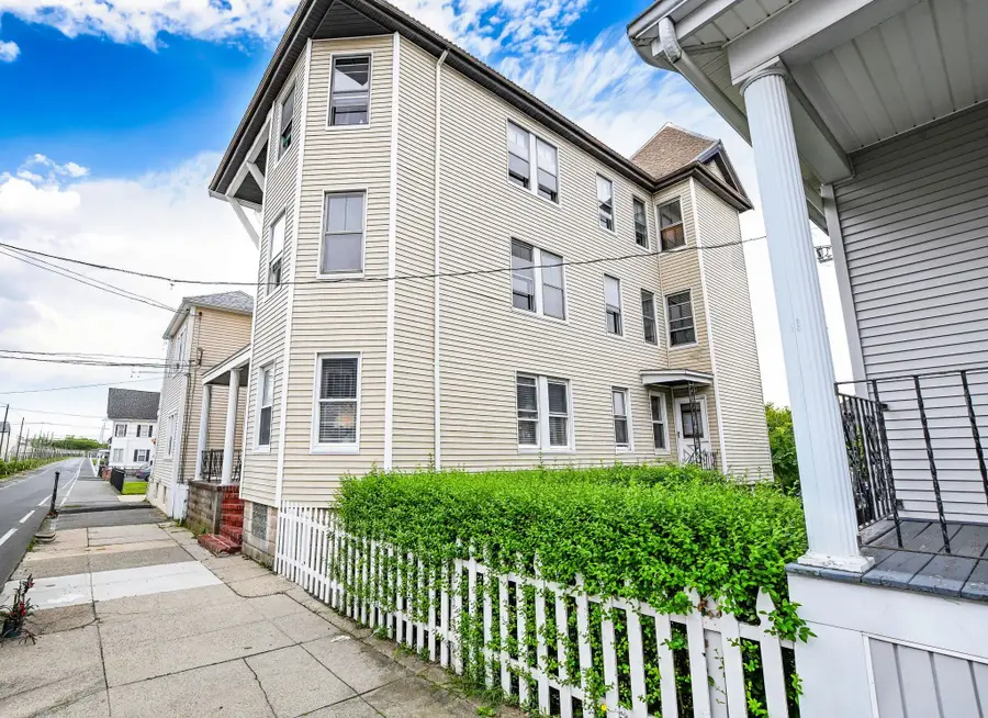 82 Eugenia St, New Bedford, MA 02745 - #3