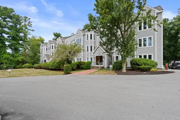 72 Kim Ter #C, Stoughton, MA 02072