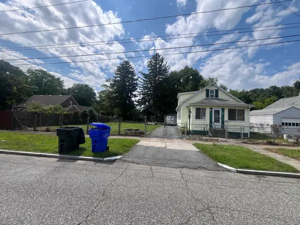 104 Balis St, Springfield, MA 01109