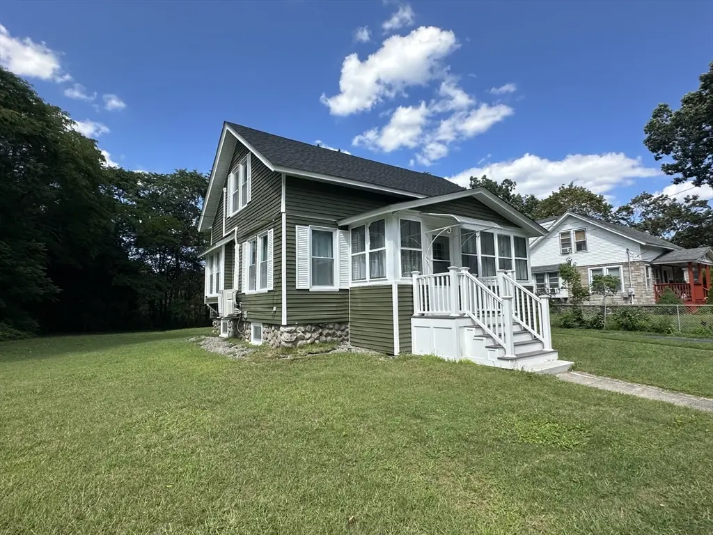 9 Idalla Ave, Worcester, MA 01606 - #1