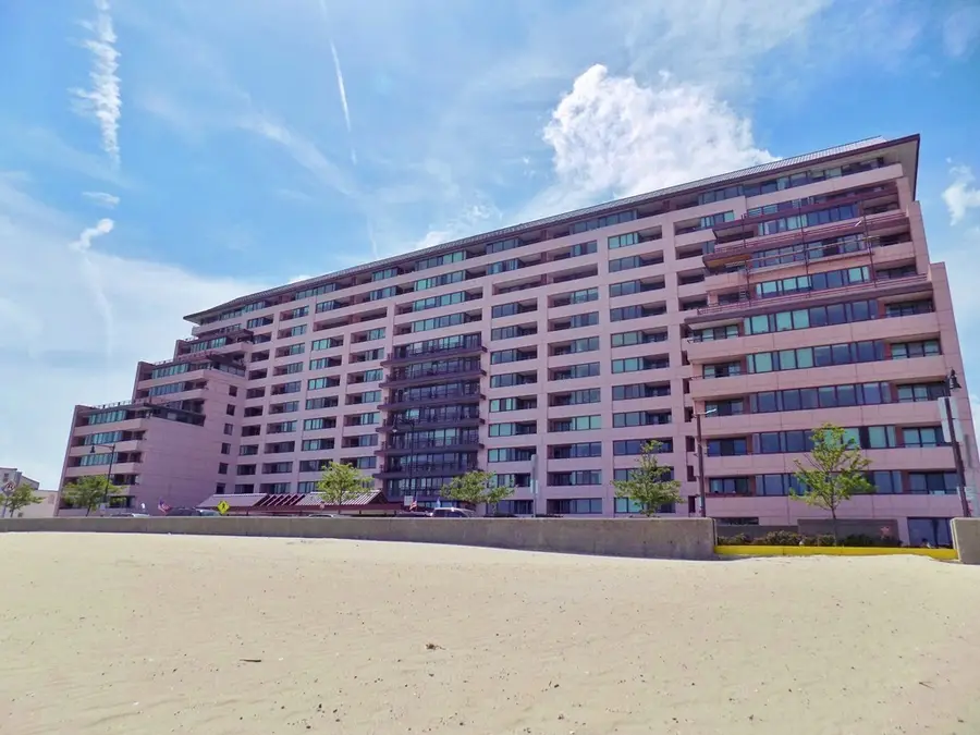 350 Revere Beach Blvd #2C, Revere, MA 02151 - #3