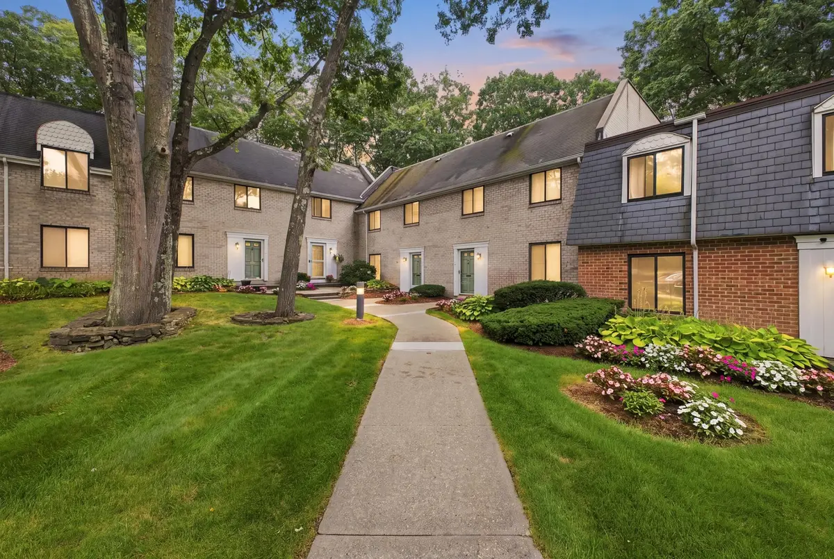 95 Commons Dr #107, Shrewsbury, MA 01545 - #1