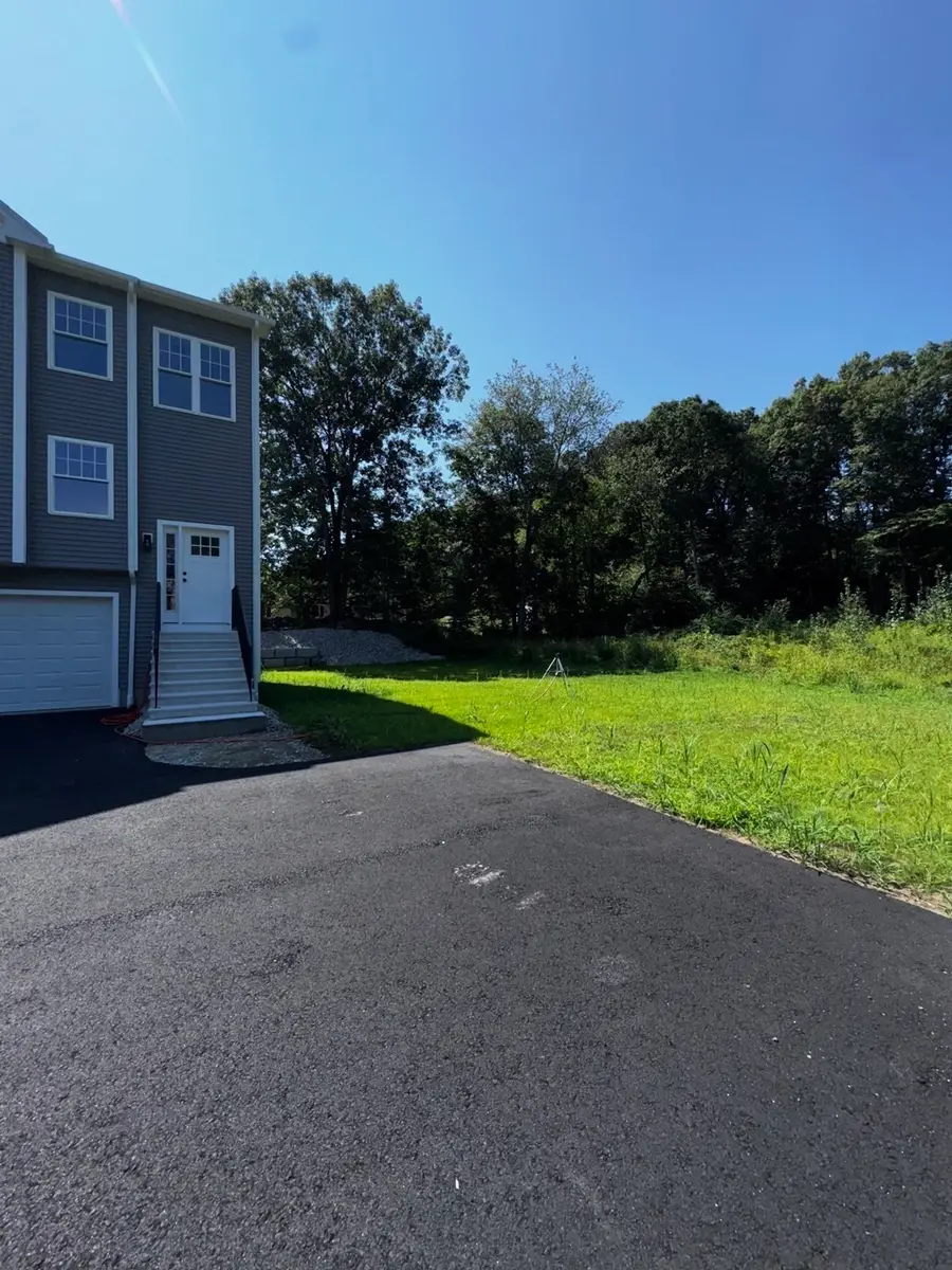 191 Oxford Ave #2, Dudley, MA 01571 - #3