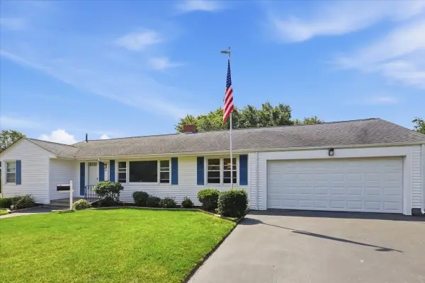 18 Picard Court, Swansea, MA 02777