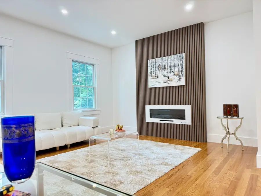 32 Hickory Cliff Rd, Newton, MA 02464 - #3