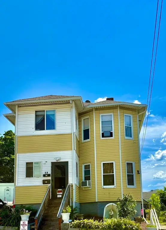 58 Gage St, Worcester, MA 01605