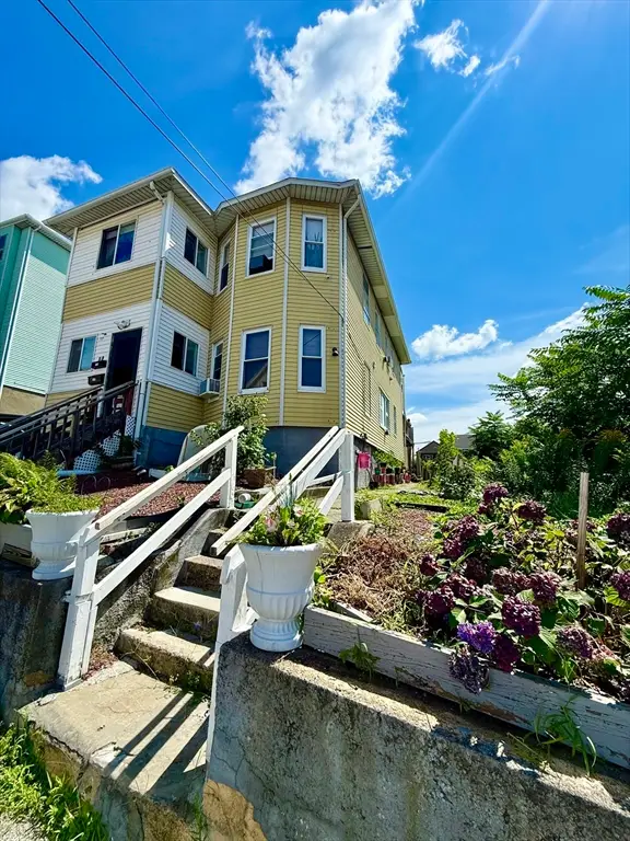 58 Gage St, Worcester, MA 01605 - #2