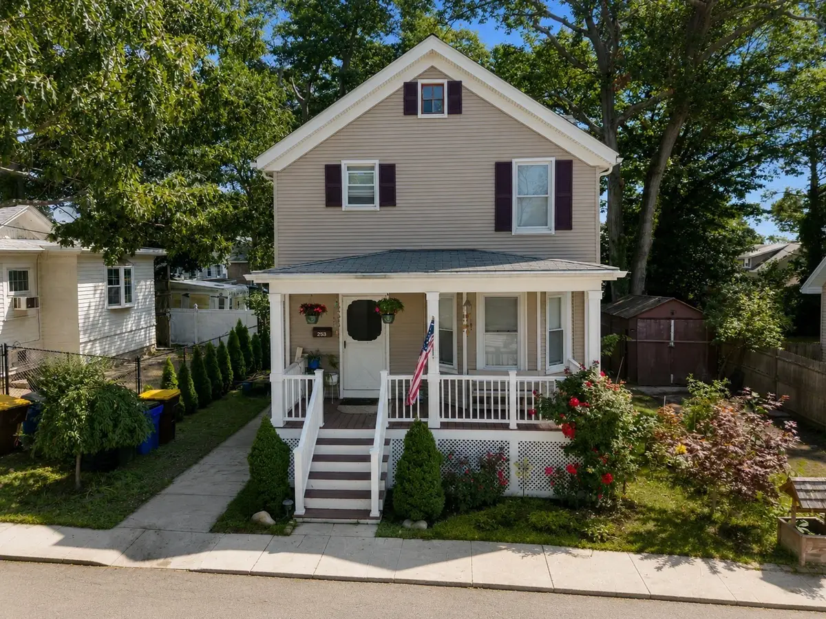 253 Garden St, Fall River, MA 02720 - #1