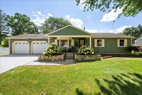 131 Pine Grove Ave, Bellingham, MA 02019