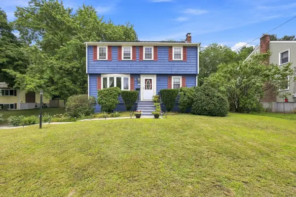 25 Mohawk Path, Bellingham, MA 02019
