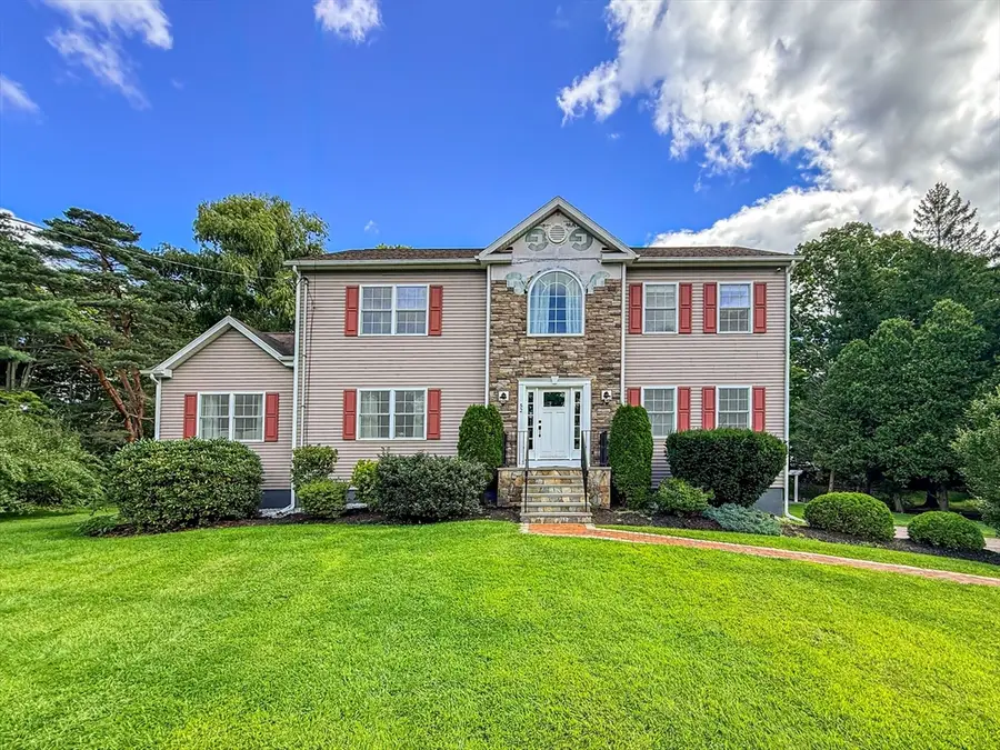 52 Phelps St, Marlborough, MA 01752 - #2
