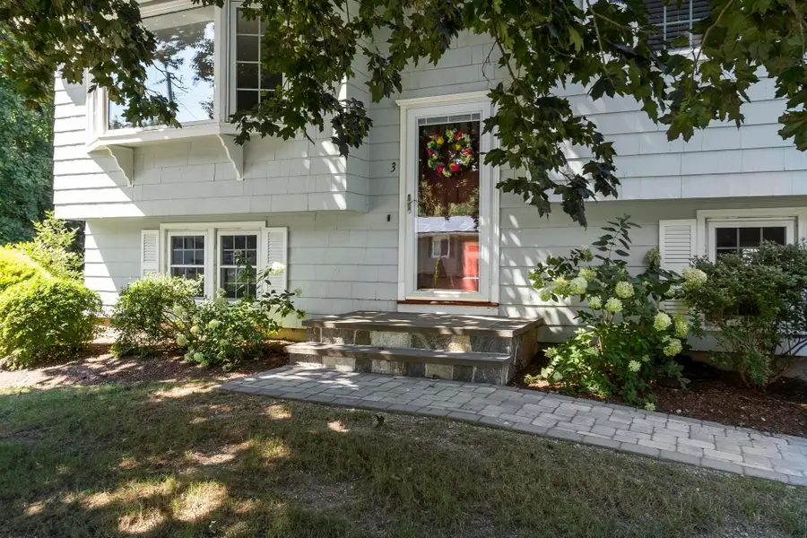 3 Dayton Street, North Chelmsford, MA 01863 - #3