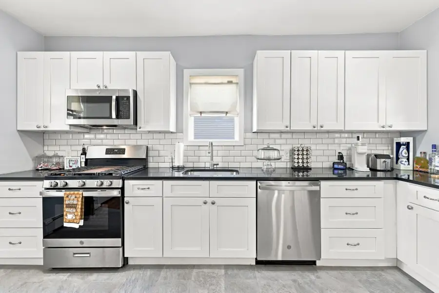 93 Parker St, Chelsea, MA 02150 - #2