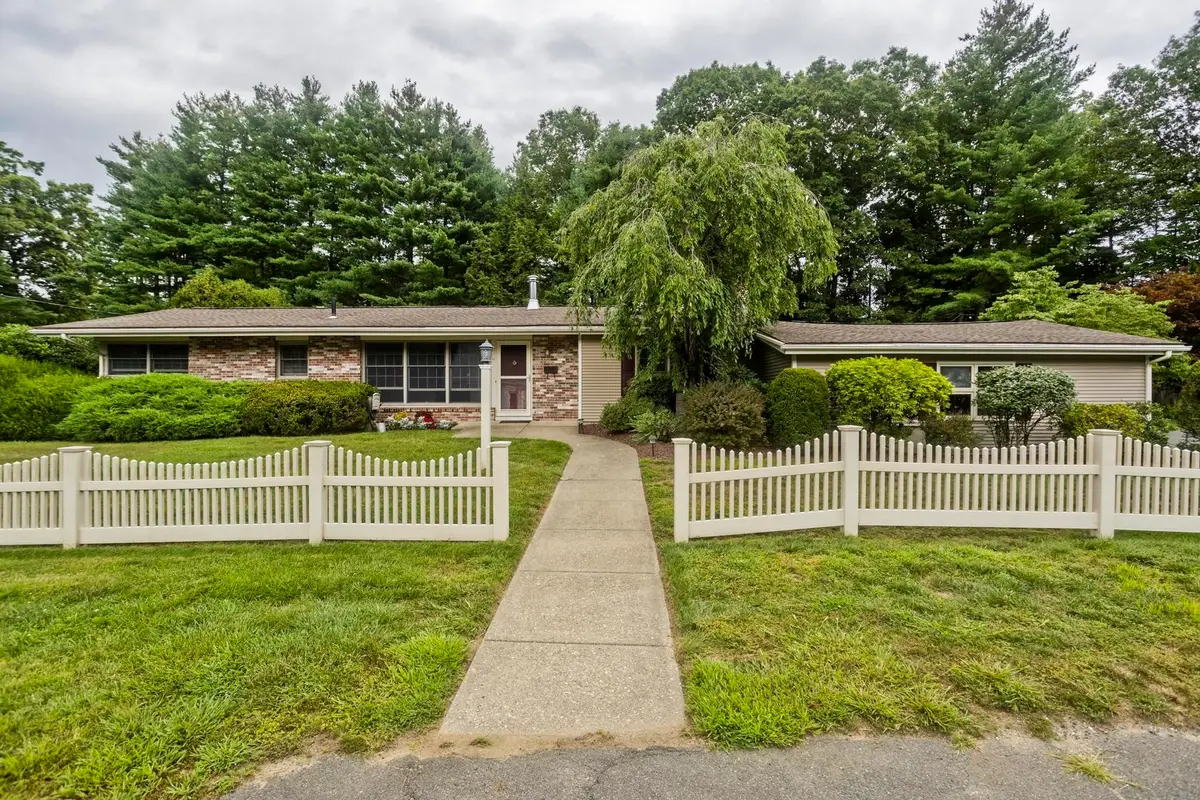 14 Sunset Dr, Turners Falls, MA 01376 - #1