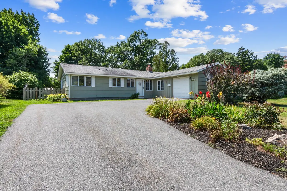 8 Colgate Rd, Beverly, MA 01915 - #1