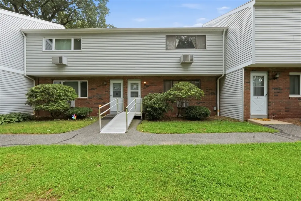35 Sheri Ln #35, Agawam, MA 01001 - #1