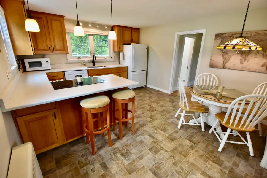120 Blaine Ave, East Brookfield, MA 01515 - #3
