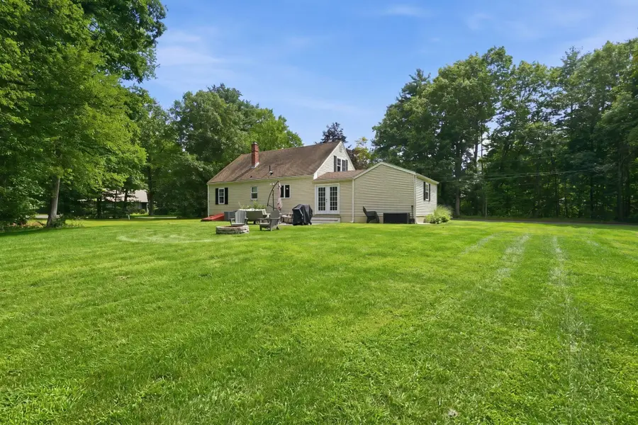 35 Charles St, Hampden, MA 01036 - #3