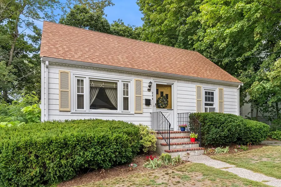 244 Beech Ave, Melrose, MA 02176 - #2