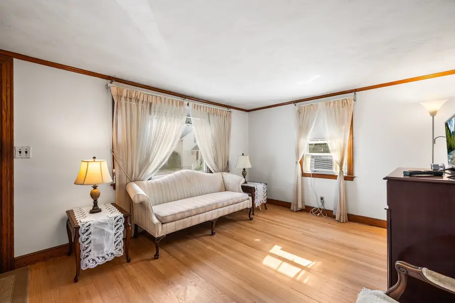 244 Beech Ave, Melrose, MA 02176 - #3