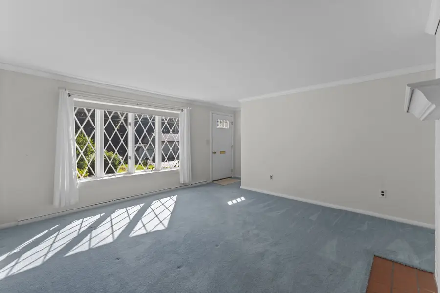 48 Washington St, Shrewsbury, MA 01545 - #3